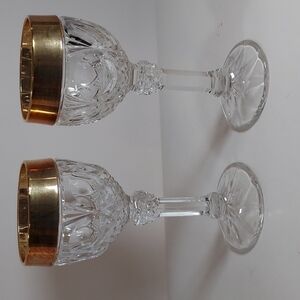 Set Of 2 wide rimmed Ameris goblet.